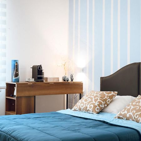Suites Deluxe Front Sea, Domus Lumeras 阿尔盖罗 外观 照片